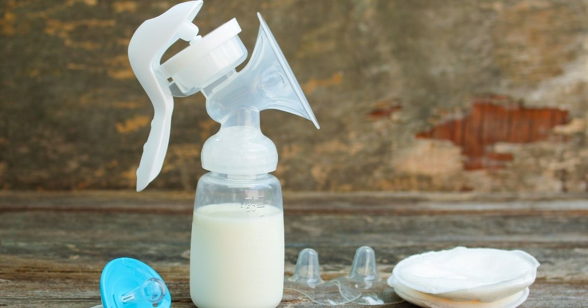 Breastfeeding and Bottle feeding