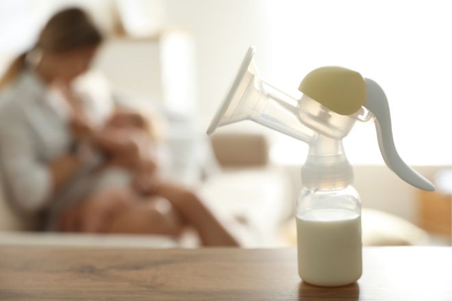 Breastfeeding and Bottle feeding