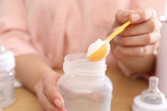 Newborn Formula Feeding 